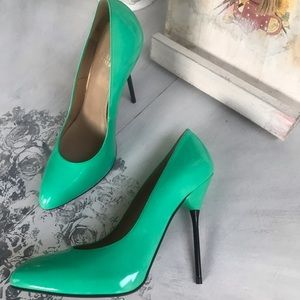 Stuart Weitzman hills